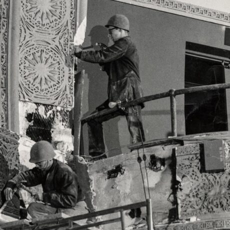 AC1009 Vintage Louis Sullivan Plaster Star Pod Frieze Schiller/Garrick Building Chicago - Image 8