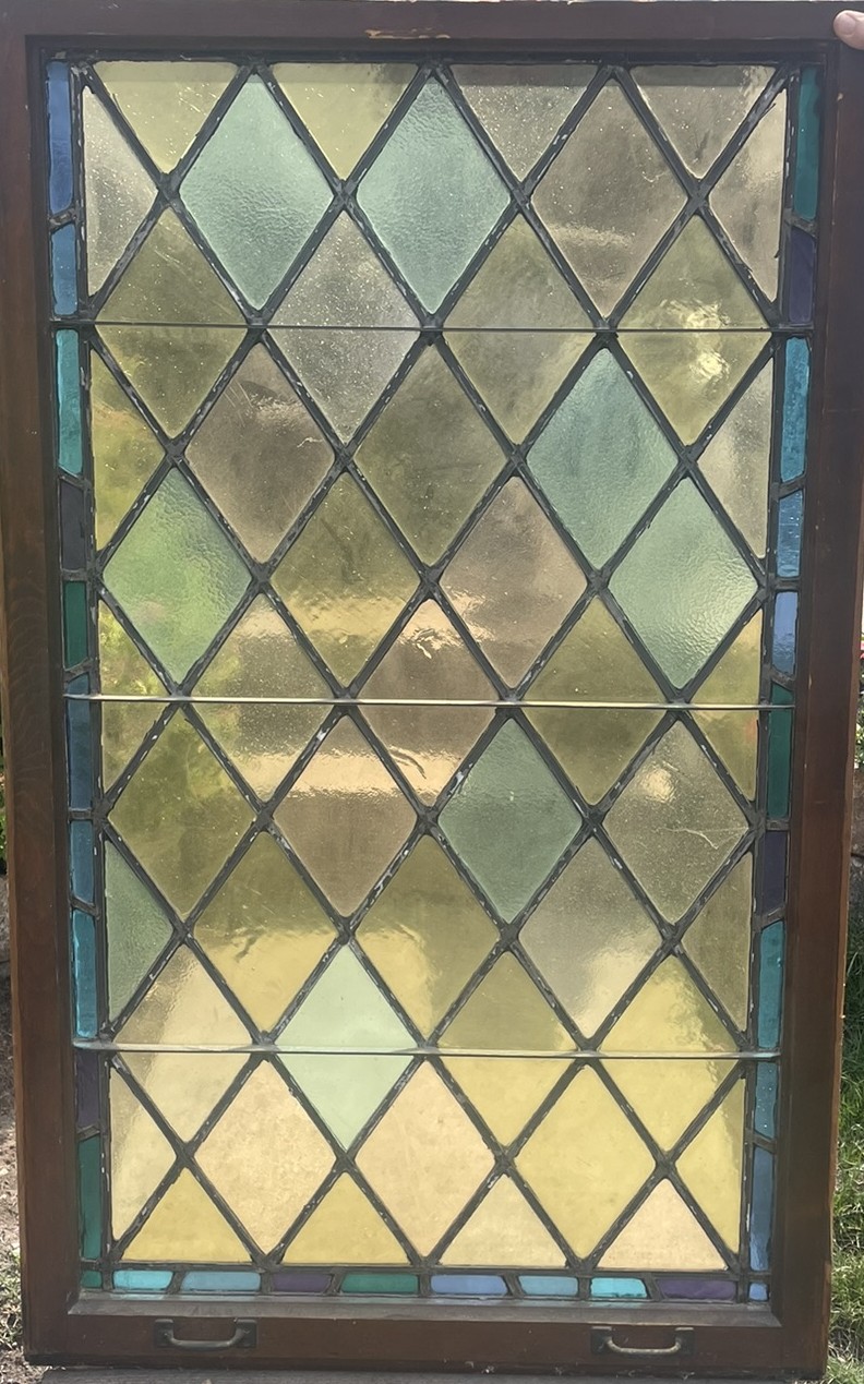 AG1072 Antique Vintage c1920 Large Diamond Light Stained Glass Tudor Window - Image 2