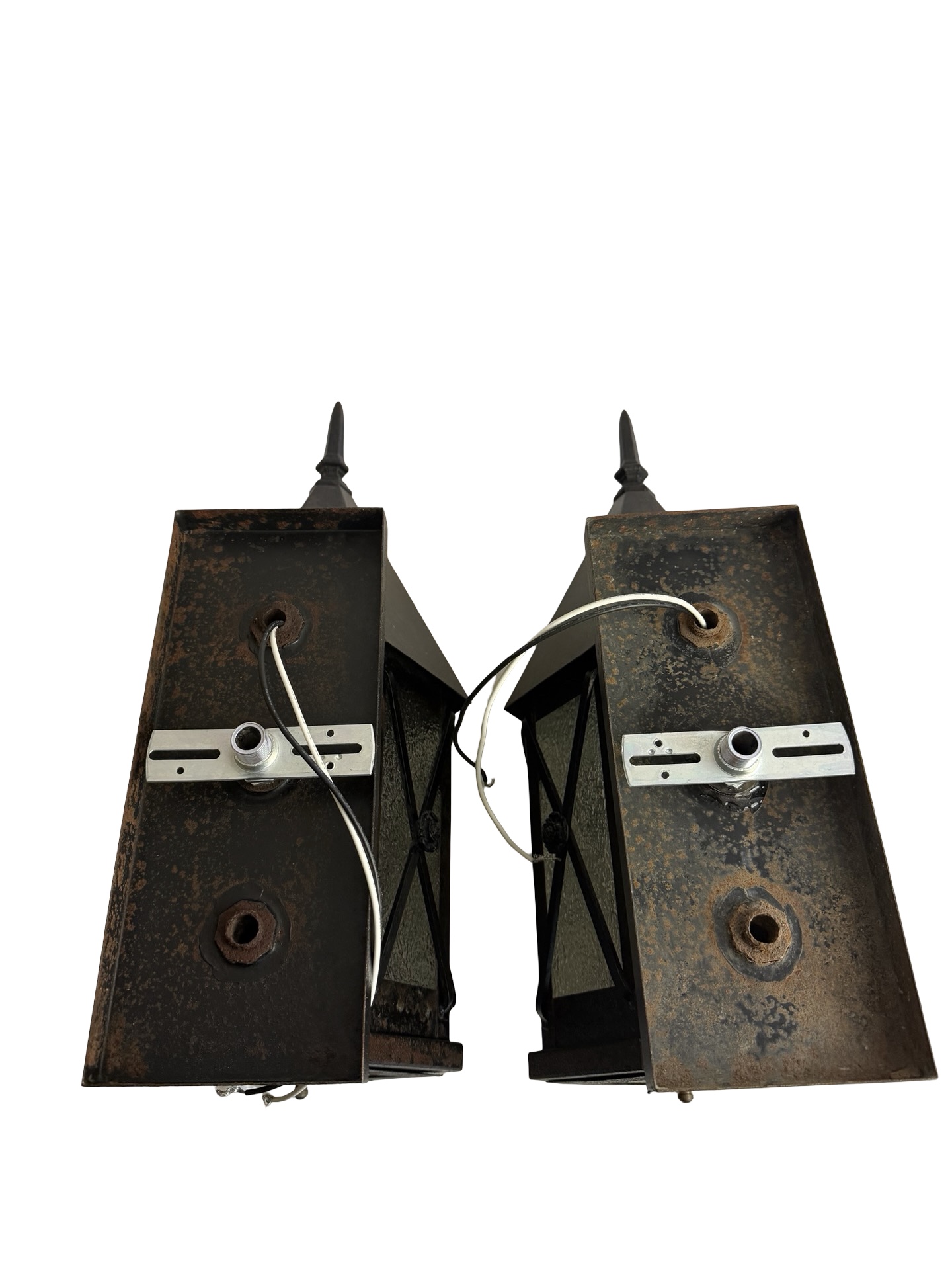 VL1293 Pair Vintage Tudor Cast & Wrought Iron Sconces c1939 Novelty Lighting Restored - Image 8