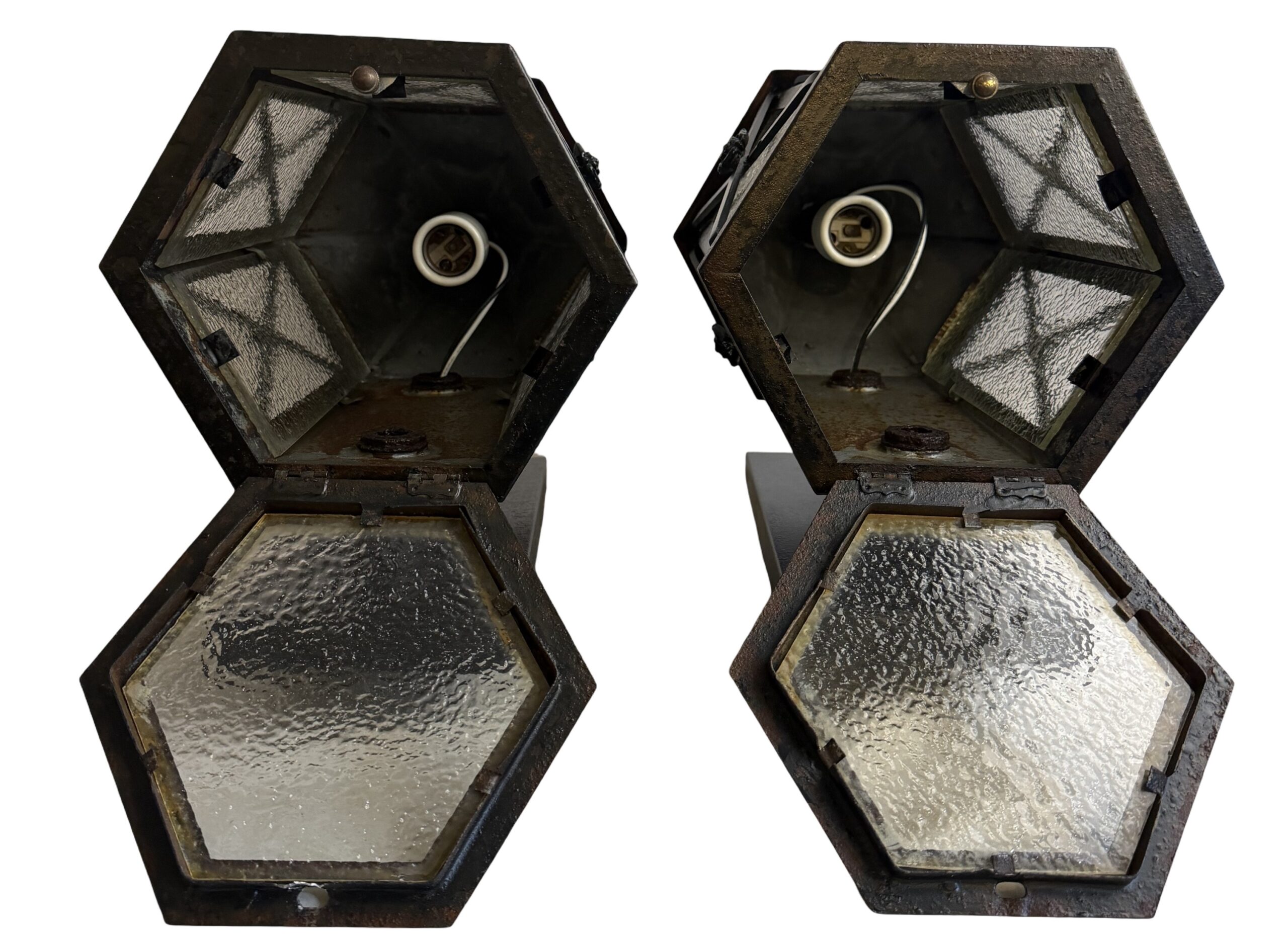 VL1293 Pair Vintage Tudor Cast & Wrought Iron Sconces c1939 Novelty Lighting Restored - Image 6